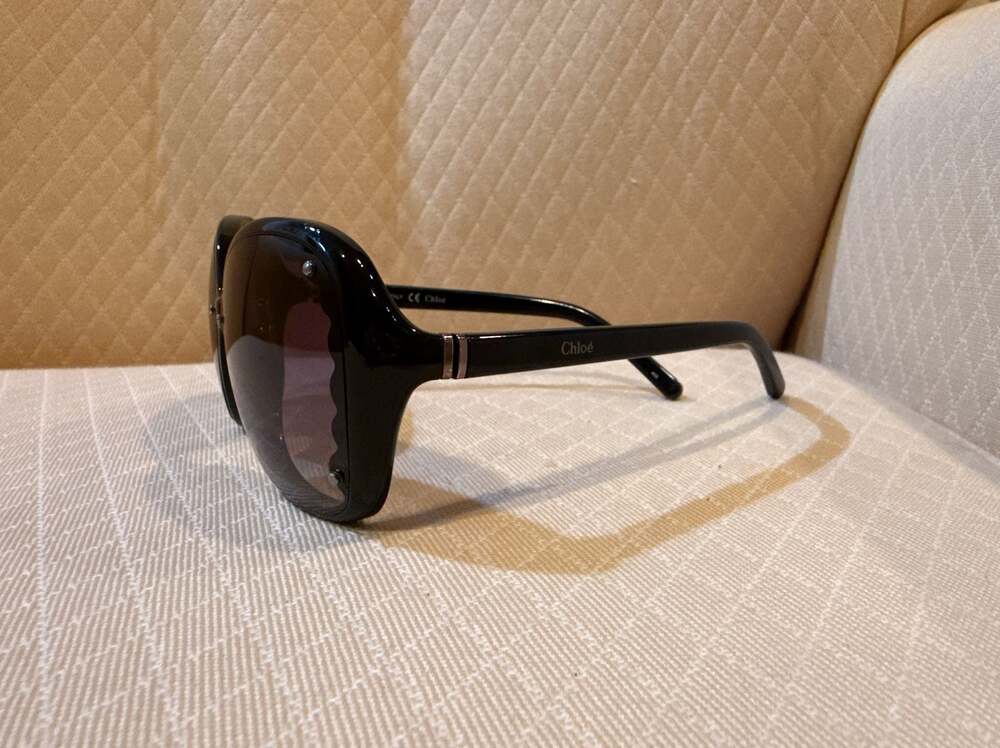 Chloe CE619S Women's Black Oversized Square Sunglasses - Picture 1 of 5